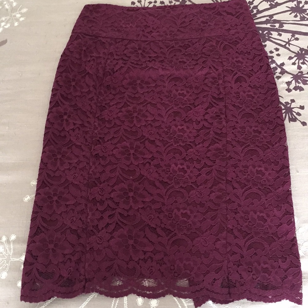 Beautiful color! Berry lace Express pencil skirt